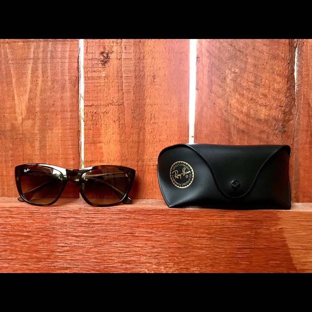 RAY-BAN Havana Tortoise Frame Sunglasses